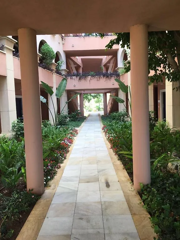 Magna Marbella Apartment ספרד